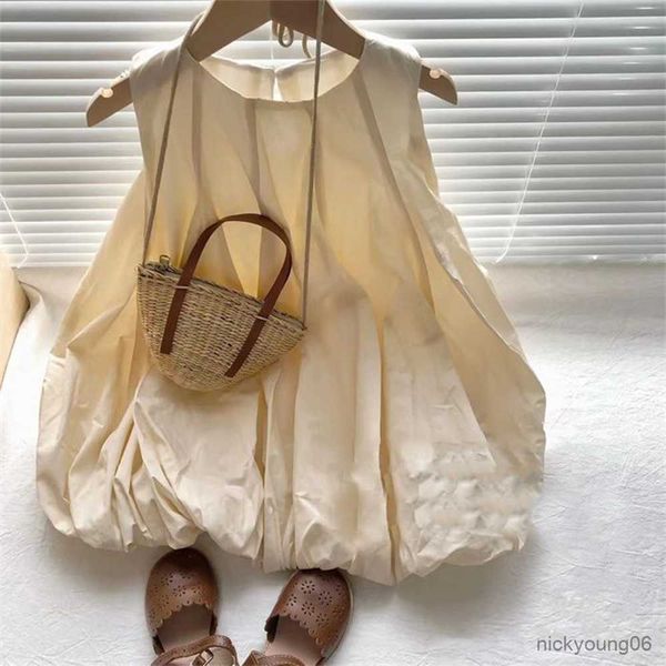 girl's dresses casual girls dress knee length o-neck collar sleeveless solid simple fashion summer children clothes r230612, Red;yellow
girl's dresses casual girls dress knee length o-neck collar sleeveless solid simple fashion summer children clothes r230612, Red;yellow