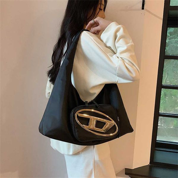 high order nylon satin shoulder bag 2023 new bag niche large capacity handbag versatile underarm bag for women 70% clearance outlet sale
high order nylon satin shoulder bag 2023 new bag niche large capacity handbag versatile underarm bag for women 70% clearance outlet sale