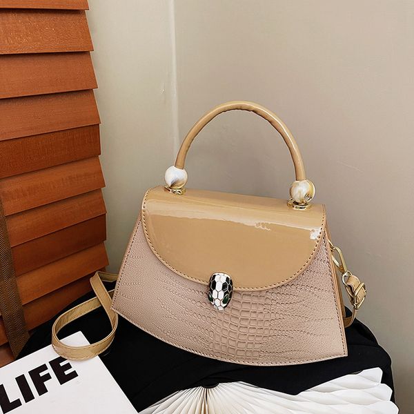 fashion luxury handbag shoulder bag women girl brand designer seam leather lady metal chain black clamshell messenger chain bags
fashion luxury handbag shoulder bag women girl brand designer seam leather lady metal chain black clamshell messenger chain bags