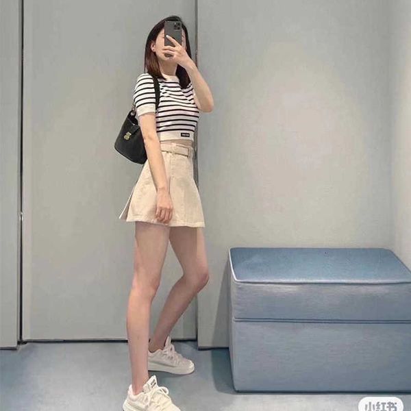 skirts designer 2023 summer new versatile denim short skirt fashion a-line mid high waist with belt lyxa, Black
skirts designer 2023 summer new versatile denim short skirt fashion a-line mid high waist with belt lyxa, Black
