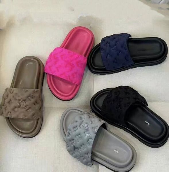 designer pool pillow women man sandals slippers sides sunset flat comfort mules padded front strap slipper side fashionable slides 35-45, Black
designer pool pillow women man sandals slippers sides sunset flat comfort mules padded front strap slipper side fashionable slides 35-45, Black