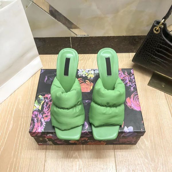 new slipper fashion luxury brand lady shoes designers slipper women sandals party beach summer new sliders leather women dress shoes abnorma, Black
new slipper fashion luxury brand lady shoes designers slipper women sandals party beach summer new sliders leather women dress shoes abnorma, Black