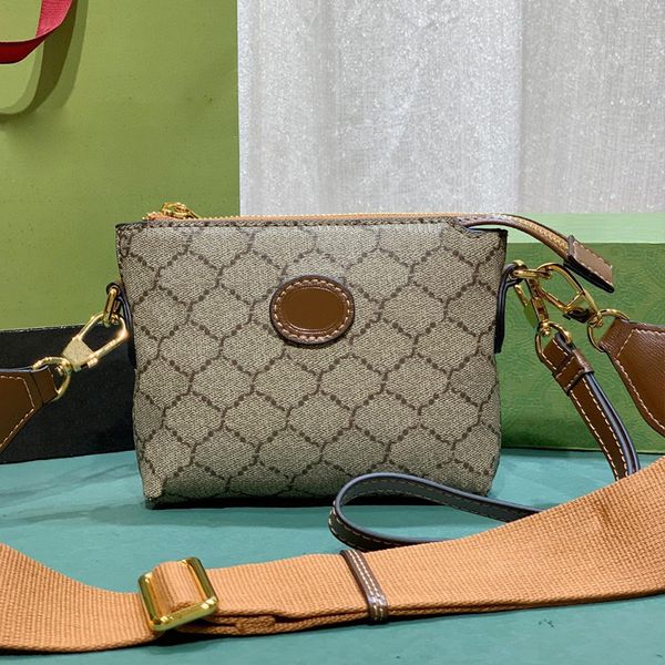 fashion designer bag mens and womens portable shoulder bag canvas letter shoulder bag leather crossbody bag temperament wallet card bag 7233
fashion designer bag mens and womens portable shoulder bag canvas letter shoulder bag leather crossbody bag temperament wallet card bag 7233