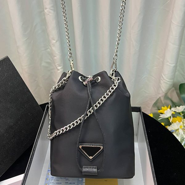 nylon material string bucket bag designer handbag chain shoulder bag black triangle decoration internal full letter print luxury cross body
nylon material string bucket bag designer handbag chain shoulder bag black triangle decoration internal full letter print luxury cross body