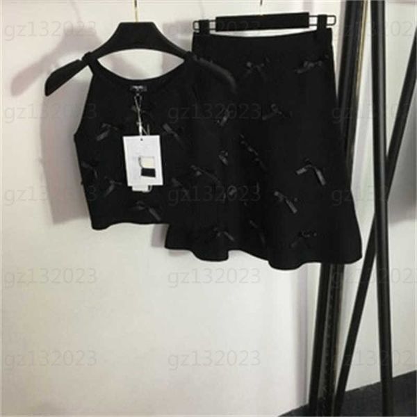 summer two piece sets mini skirt set bow tie drill letter pattern knitted camisole high waist half skirts designer bathing suit clothing 060, White
summer two piece sets mini skirt set bow tie drill letter pattern knitted camisole high waist half skirts designer bathing suit clothing 060, White