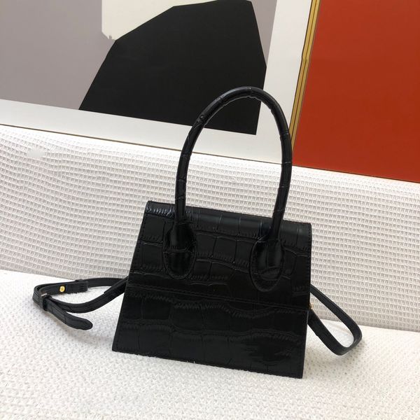 ladies handbag leather designer luxury classic fashion compartment with box size 20-16-6cm 541136, Red;black
ladies handbag leather designer luxury classic fashion compartment with box size 20-16-6cm 541136, Red;black
