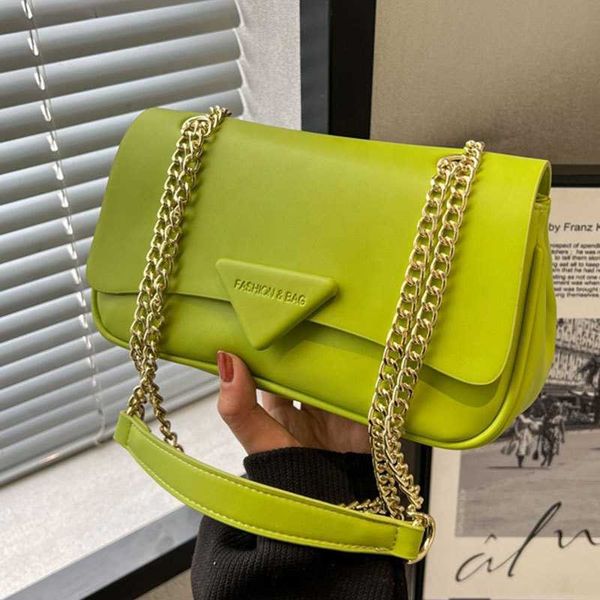 2023 new famous brand chain shoulder messenger bags metal letter woman purse and small square bag
2023 new famous brand chain shoulder messenger bags metal letter woman purse and small square bag