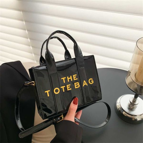 spring new letter square handbag fashion trend women's high setting high gloss large capacity one shoulder crossbody bag 50% outlet onl
spring new letter square handbag fashion trend women's high setting high gloss large capacity one shoulder crossbody bag 50% outlet onl