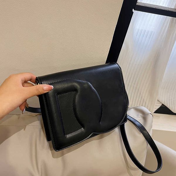 2023 new designer shoulder bag fashion large letter d crossbody bags leather luxury all-match g female evening purses handbag 230612
2023 new designer shoulder bag fashion large letter d crossbody bags leather luxury all-match g female evening purses handbag 230612