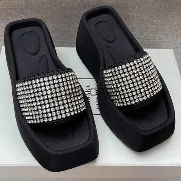 slippers shining bright rhinestones thick sole designer brand women slippers flat shoes open toe fashion outdoor ladies shoes j230612, Black
slippers shining bright rhinestones thick sole designer brand women slippers flat shoes open toe fashion outdoor ladies shoes j230612, Black