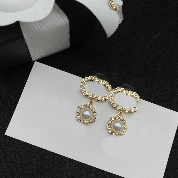double letter c stud earrings woman luxury designer hoop earring ccity jewelry women pearl ohrringe 6833, Golden;silver
double letter c stud earrings woman luxury designer hoop earring ccity jewelry women pearl ohrringe 6833, Golden;silver