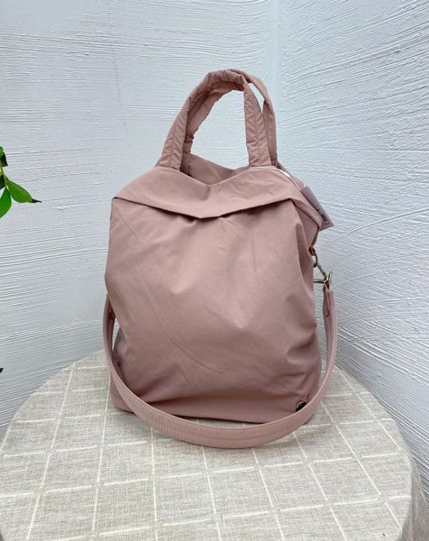 one shoulder oblique cross with the bag of large capacity leisure female fitness yoga package bag 19l4464081
one shoulder oblique cross with the bag of large capacity leisure female fitness yoga package bag 19l4464081