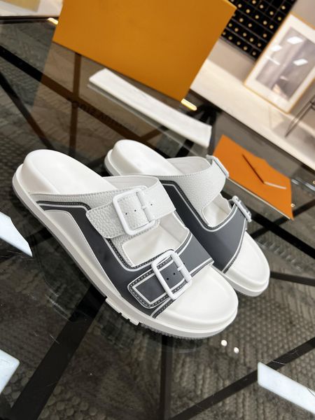 2023 luxury designer men slippers trainer mule summer outdoor buckles metallic leather sandal slides beach shoes size eur 38-44, Black
2023 luxury designer men slippers trainer mule summer outdoor buckles metallic leather sandal slides beach shoes size eur 38-44, Black