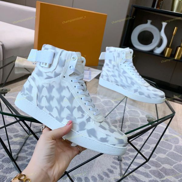 2023 rivoli sneaker iconic damier graphite canvas mens luxury shoes casual shoes with printing leather hook and loop lace-up sneaker, Black
2023 rivoli sneaker iconic damier graphite canvas mens luxury shoes casual shoes with printing leather hook and loop lace-up sneaker, Black