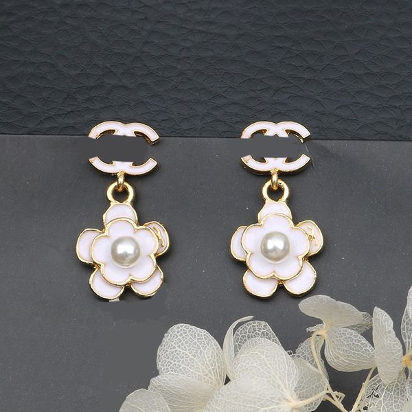 20style luxury designers earring stud letter famous women elegant earring letter flower pendant wedding party jewerlry 18k gold plated, Golden;silver
20style luxury designers earring stud letter famous women elegant earring letter flower pendant wedding party jewerlry 18k gold plated, Golden;silver
