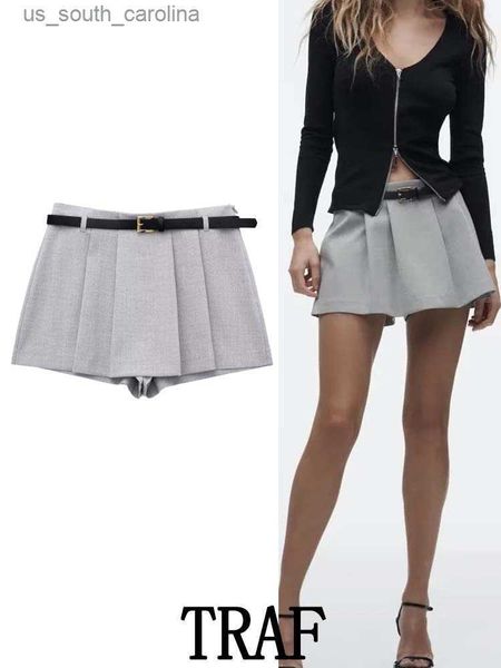 traf 2023 women wide pleated skirt shorts fashion vintage high waist with belt slim causal elegant shorts culottes, White;black
traf 2023 women wide pleated skirt shorts fashion vintage high waist with belt slim causal elegant shorts culottes, White;black