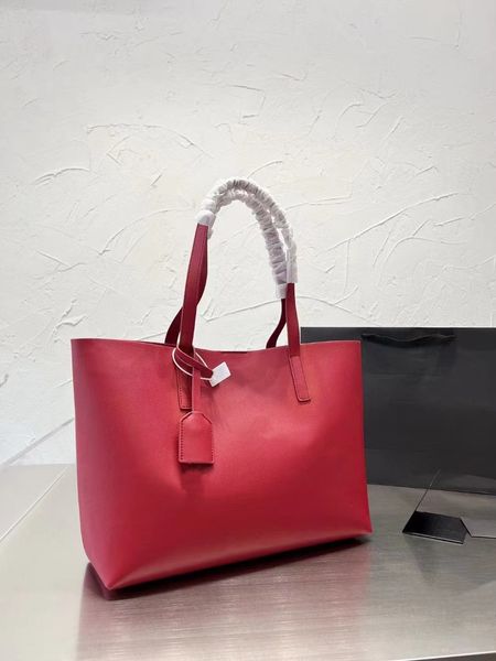 new luxury large bag style matelasse black shoulder bag designer bag matte deerskin style bag zipper dark bag
new luxury large bag style matelasse black shoulder bag designer bag matte deerskin style bag zipper dark bag