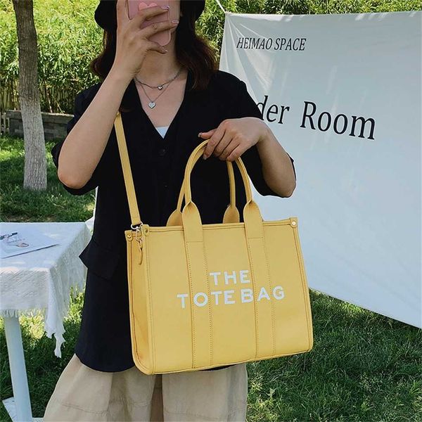 bags fashion foreign style high large capacity women's commuting tote bag generous fashion one-shoulder messenger bag 60% factory outle
bags fashion foreign style high large capacity women's commuting tote bag generous fashion one-shoulder messenger bag 60% factory outle