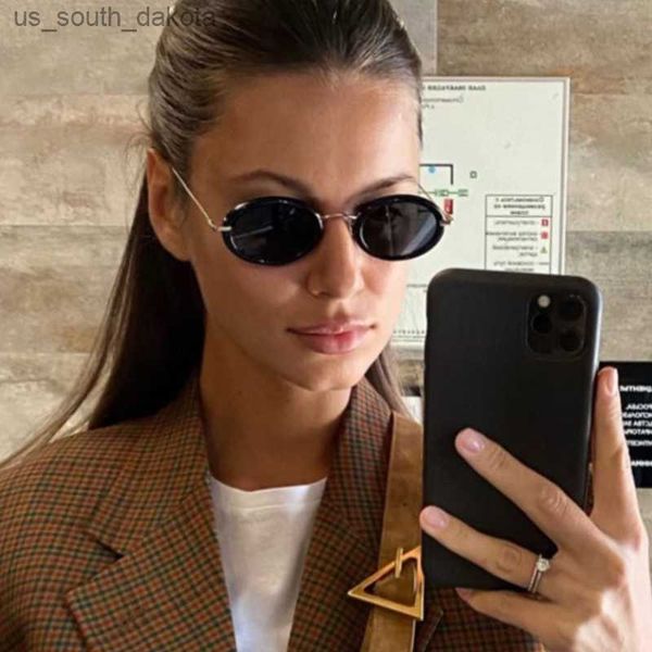 2022 new vintage steampunk small oval sunglasses women fashion punk sun glasses female men colorful shades oculos de sol l230523, White;black
2022 new vintage steampunk small oval sunglasses women fashion punk sun glasses female men colorful shades oculos de sol l230523, White;black
