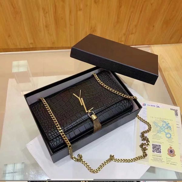 stylish women fringe bag pu leather chain shoulder bag luxury designer bag classic womens envelope skew straddle bags underarm purse high-qu
stylish women fringe bag pu leather chain shoulder bag luxury designer bag classic womens envelope skew straddle bags underarm purse high-qu