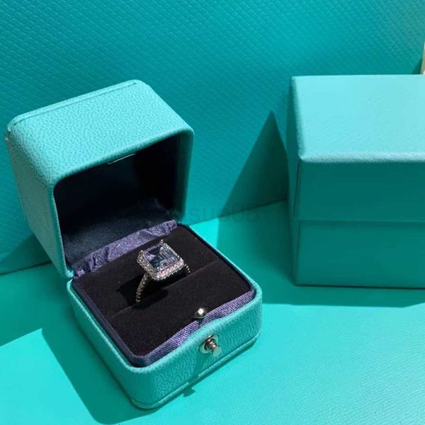 band rings designers ring luxurys women diamond rings fashion couple wedding jewelry classic sterling silver jewelrys j230612
band rings designers ring luxurys women diamond rings fashion couple wedding jewelry classic sterling silver jewelrys j230612