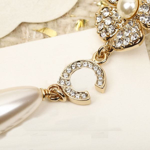 2023 luxury quality charm drop earring flower style design in 18k gold plated have box stamp ps7103b, Golden
2023 luxury quality charm drop earring flower style design in 18k gold plated have box stamp ps7103b, Golden