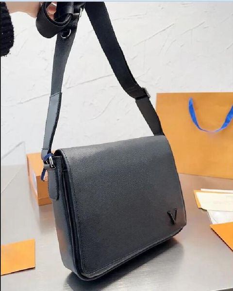 leather men bag crossbody bags district pm shoulder bag purse wallet messenger bag m46255 n42710 n42711 size:26x20x7cm
leather men bag crossbody bags district pm shoulder bag purse wallet messenger bag m46255 n42710 n42711 size:26x20x7cm
