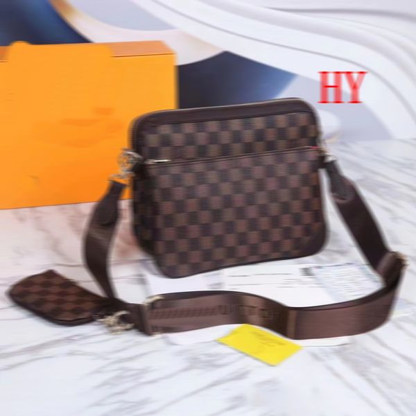 women leather trio messenger bags luxury shoulder make up evening bag designer handbag tote man cross body purse male outdoor packs backpack
women leather trio messenger bags luxury shoulder make up evening bag designer handbag tote man cross body purse male outdoor packs backpack