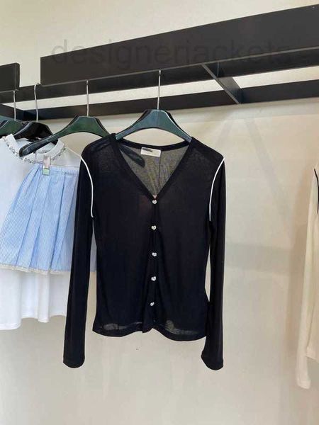 women's knits & tees designer 2023 spring/summer new commuter style casual versatile letter crystal heart button long sleeve v-neck car, White
women's knits & tees designer 2023 spring/summer new commuter style casual versatile letter crystal heart button long sleeve v-neck car, White