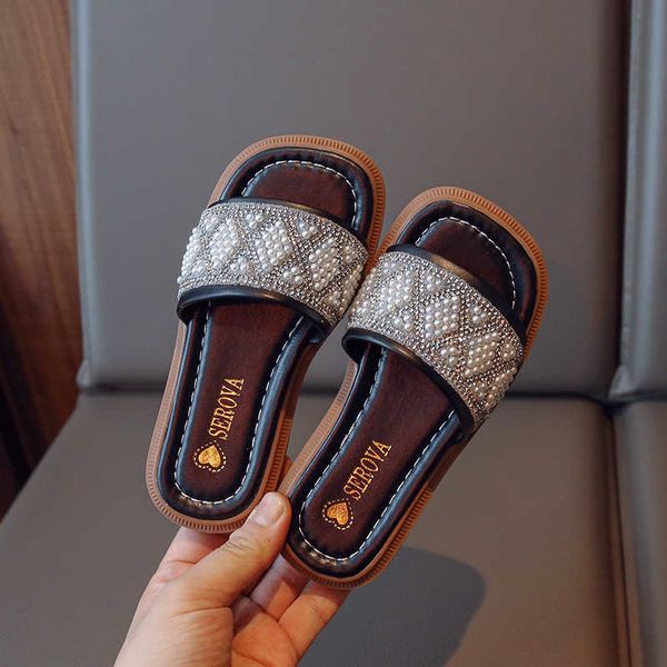 slipper girls' slide rhinestone fashion princess casual shoes 2023 summer new open toe versatile simple children' sandals g220612, Black;grey
slipper girls' slide rhinestone fashion princess casual shoes 2023 summer new open toe versatile simple children' sandals g220612, Black;grey