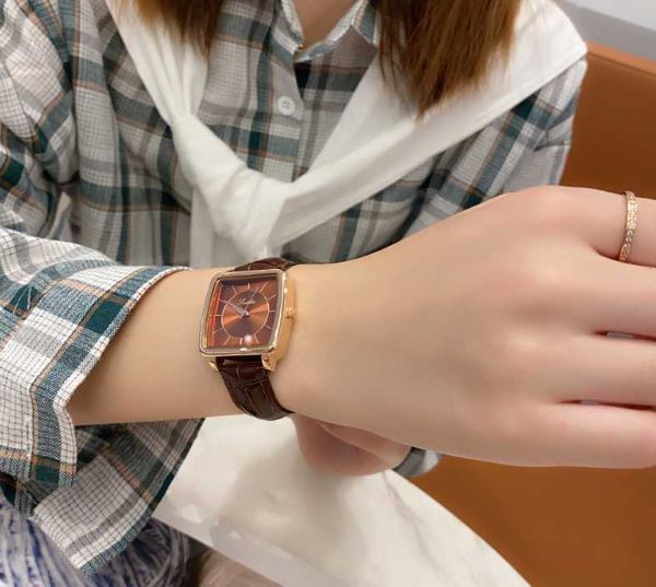 womens watch watches casual luxury quartz-battery designer leather watch, Slivery;brown
womens watch watches casual luxury quartz-battery designer leather watch, Slivery;brown