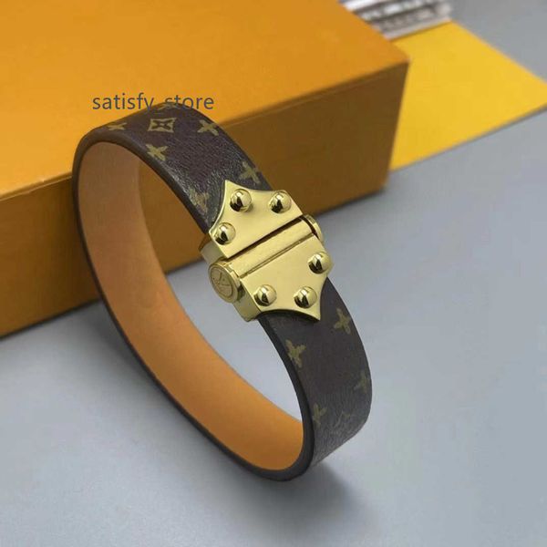 2022 lover bracelet gold with leather bangle women men charm bracelets jewelry gift, Black
2022 lover bracelet gold with leather bangle women men charm bracelets jewelry gift, Black