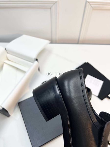 dress shoes highquality women's leather dress shoes designer loafers women luxury loafers size 35 to 40 goodquality j0612, Black
dress shoes highquality women's leather dress shoes designer loafers women luxury loafers size 35 to 40 goodquality j0612, Black