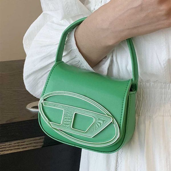this year's popular niche design bag 2023 new women's bag summer versatile crossbody bag square bag 60% factory outlet sale
this year's popular niche design bag 2023 new women's bag summer versatile crossbody bag square bag 60% factory outlet sale