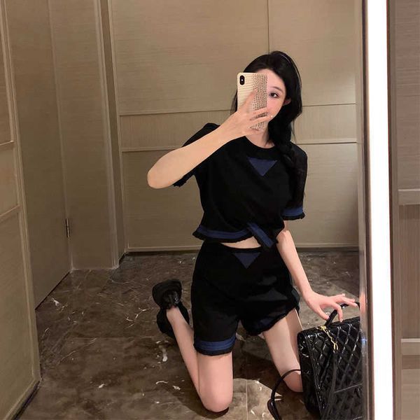 luxury 2-piece designer tracksuits women's short sleeve tshirt casual triangle shorts round neck pullover tee, Gray
luxury 2-piece designer tracksuits women's short sleeve tshirt casual triangle shorts round neck pullover tee, Gray
