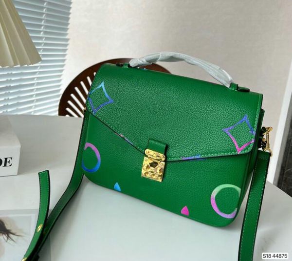 luxurys designers shoulder bag women leather totes handbag messenger bags genuine leathers elegant crossbody bag purse 25x18x7cm
luxurys designers shoulder bag women leather totes handbag messenger bags genuine leathers elegant crossbody bag purse 25x18x7cm