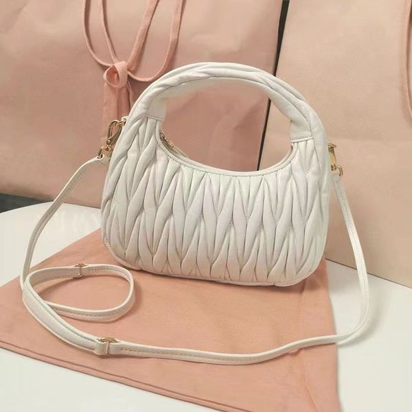 his miu new europe and the united states and small the joker fold 2023 clouds bag handbag underarm bag handbag
his miu new europe and the united states and small the joker fold 2023 clouds bag handbag underarm bag handbag