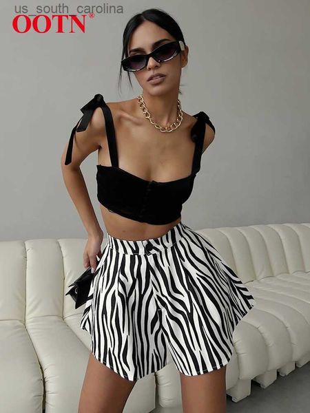 ootn high waist print shorts women fashion casual cotton shorts female summer streetwear wide leg shorts button 2023 new l230522, White;black
ootn high waist print shorts women fashion casual cotton shorts female summer streetwear wide leg shorts button 2023 new l230522, White;black