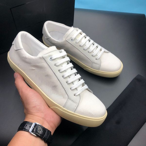luxury casual shoes suede leather calfskin sneakers black nappa leather lace-up sneakers projects white outdoor flats with box 35-45
luxury casual shoes suede leather calfskin sneakers black nappa leather lace-up sneakers projects white outdoor flats with box 35-45
