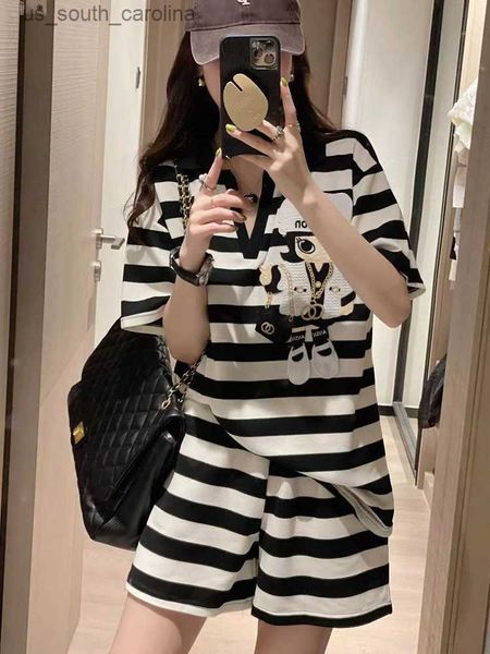 oversized sports suit female 2023 summer fashion street casual cartoon striped short sleeved shorts 2 piece sets women outfit l230522, White;black
oversized sports suit female 2023 summer fashion street casual cartoon striped short sleeved shorts 2 piece sets women outfit l230522, White;black