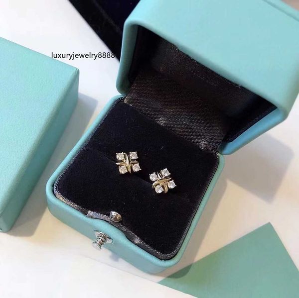 luxury schlumberger charm earrings designer s925 sterling silver gold cross square zircon crystal earrings for women with box, Golden
luxury schlumberger charm earrings designer s925 sterling silver gold cross square zircon crystal earrings for women with box, Golden