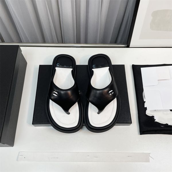 designer slipper cc beach shoes luxury slides summer outdoor slippers fashion sandals women party footwear
designer slipper cc beach shoes luxury slides summer outdoor slippers fashion sandals women party footwear