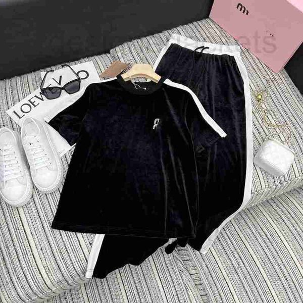women's two piece pants designer spring/summer new slim and age reducing nail bead letter black white contrast velvet short sleeves wit
women's two piece pants designer spring/summer new slim and age reducing nail bead letter black white contrast velvet short sleeves wit