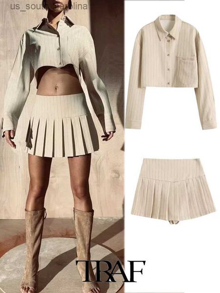 traf woman 2 pieces sets fashion pinstripe short +pleated skirt pants suit 2023 summer casual woman outfit set l230522, White;black
traf woman 2 pieces sets fashion pinstripe short +pleated skirt pants suit 2023 summer casual woman outfit set l230522, White;black