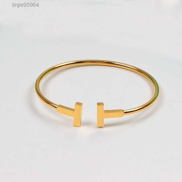 designer 18k gold bangle t womens steel bangles mens bracelets women open bracelet jewelry for with box, Black
designer 18k gold bangle t womens steel bangles mens bracelets women open bracelet jewelry for with box, Black