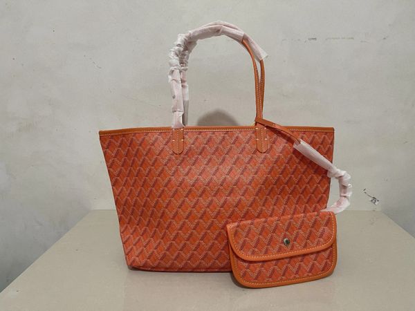 new tote designer ladies original totes shoulder bag fashion luxury summer fashion large capacity shoulder bag wallet coin clip bag leather
new tote designer ladies original totes shoulder bag fashion luxury summer fashion large capacity shoulder bag wallet coin clip bag leather
