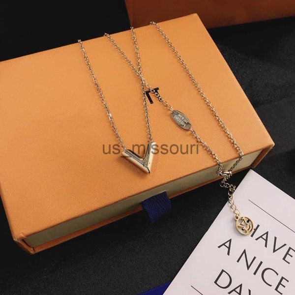 pendant necklaces luxury brand heart pendant necklaces gold plated simple love copper ring printed designer necklace women designer jewelry, Silver
pendant necklaces luxury brand heart pendant necklaces gold plated simple love copper ring printed designer necklace women designer jewelry, Silver