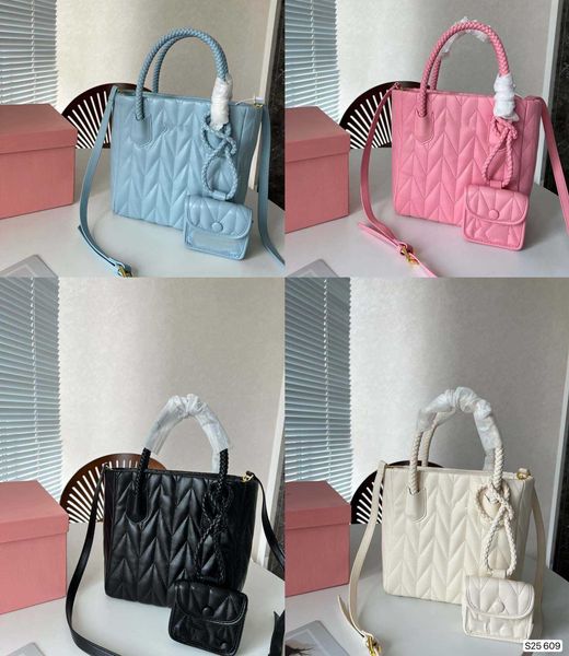 totes bag pleated embossed design handbag underarm bag shoulder imported lambskin brand design with coin purse 230612
totes bag pleated embossed design handbag underarm bag shoulder imported lambskin brand design with coin purse 230612