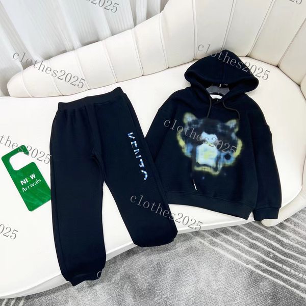 fashion designers kids clothing sets boys girls jacket coat trousers tracksuits long sleeve outdoor children hoodie suit baby boy shirts spo, White