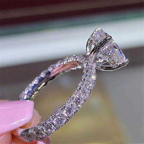 band rings womens diamond ring romantic zircon shining round stone wedding bridal fashion jewelry engagement rings for women j230612, Silver
band rings womens diamond ring romantic zircon shining round stone wedding bridal fashion jewelry engagement rings for women j230612, Silver